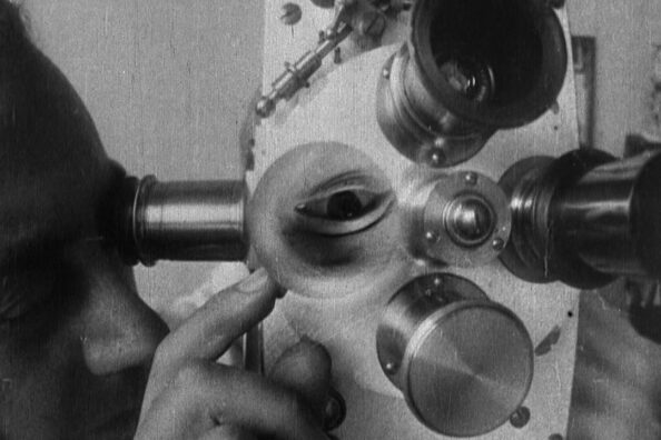 Man Ray ☛ Emak-Bakia 1926 | cinépoéme